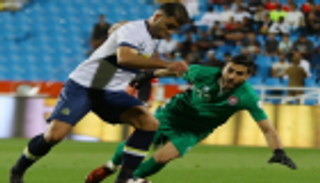 النصر يصعق الرائد ويتمسك بصدارة الدوري السعودي