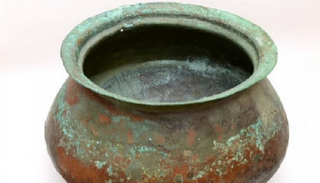 إحدى القطع المُستردّة