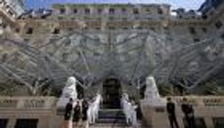 سرقة ملابس ومجوهرات بـ350 ألف يورو من فندق شهير في باريس