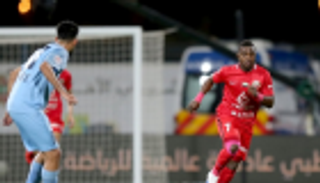 شباب الأهلي يرتقي لوصافة الدوري الإماراتي بثلاثية أمام دبا