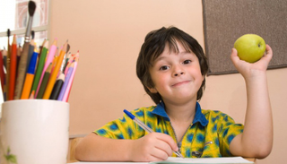  أفضل أطعمة لتقوية الذاكرة في الامتحانات