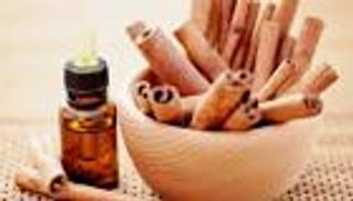 فوائد زيت القرفة للبشرة والتخسيس