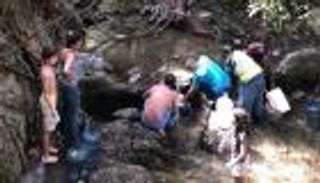 بالصور.. 20 مليونا يعانون شح المياه في جحيم فنزويلا