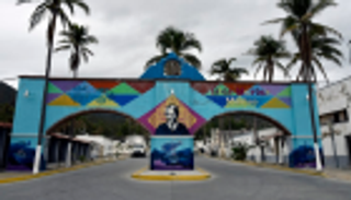 بالصور..سجناء يرفضون مغادرة سجن بدون قضبان وحماماته بلا أبواب