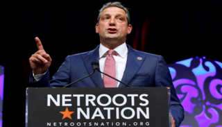 النائب الديمقراطي تيم ريان يخوض سباق الرئاسة الأمريكي