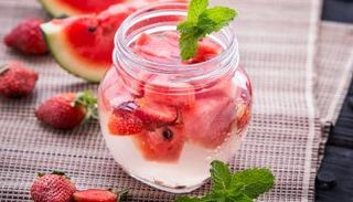 الديتوكس يغزي البشرة والشعر والأظافر