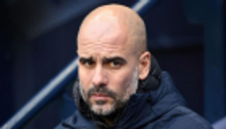 جوارديولا يستشهد بأسطورة مانشستر يونايتد في حديثه عن الرباعية