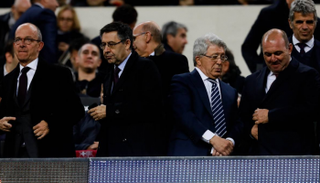 بارتوميو في مباراة أتلتيكو مدريد