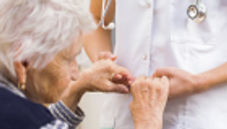 اليوم العالمي للشلل الرعاش.. الرجال أكثر إصابة