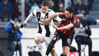  يوفنتوس وميلان  