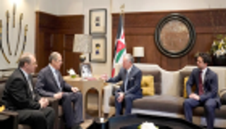 عاهل الأردن: حل الأزمة السورية سياسيا يضمن عودة اللاجئين