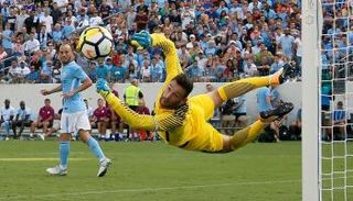 من مواجهة سابقة بين مانشستر سيتي وتوتنهام