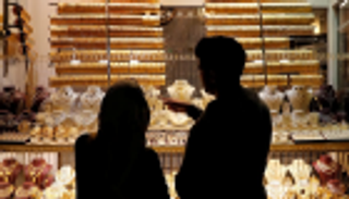 صعود أسعار الذهب مع تحول الدولار للتراجع