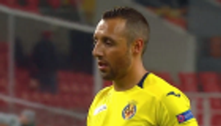 بالفيديو.. كازورلا يدخل في نوبة بكاء بعد مباراة ريال بيتيس