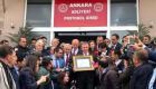 مرشح المعارضة التركية يتسلم رئاسة بلدية أنقرة رسميا