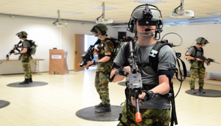 هولولينز 2 تستخدم في المعارك عام 2028