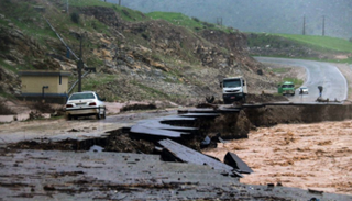 الفيضانات في إيران تكشف عجز النظام