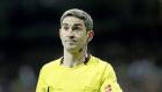 الإسباني مايينكو حكما لمباراة أرسنال ونابولي