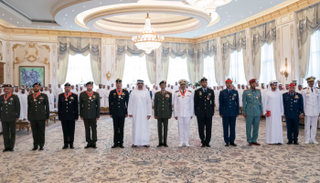 محمد بن زايد يكرم المشاركين بمهام الواجب والعمل الإنساني خارج الإمارات