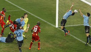 واقعة لويس سواريز الشهيرة