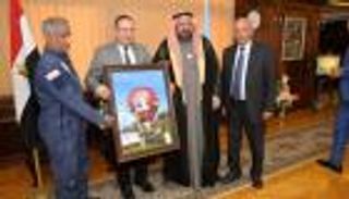 منطاد حاكم الشارقة يحلق في سماء الإسكندرية