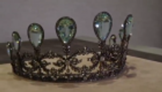 سعره 340 ألف دولار.. عرض تاج أثري من منتجات فابرجيه في مزاد