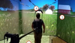 أحد المرضى يتدرّب على تقنية "الواقع الافتراضي" 