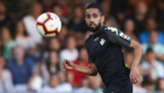 سيلتا فيجو يدرس تفعيل بند شراء عقد نجمه الجزائري