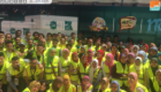 بالصور.. "العين الإخبارية" تشارك في تجهيزات حملة إفطار صائم بمصر