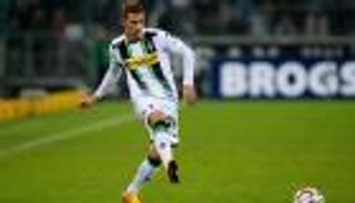 هازارد الصغير يفضل دورتموند على عملاق إنجلترا