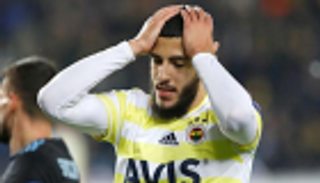 الجزائري بنزية مرشح لمغادرة ليل