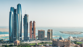 درجة الحرارة العظمى بأبوظبي 30