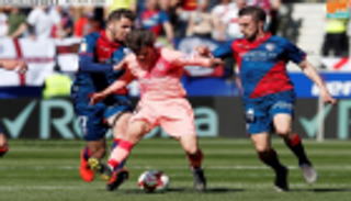 هويسكا يفرض التعادل السلبي على برشلونة بالدوري الإسباني