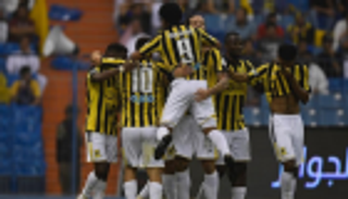 الاتحاد يباغت النصر ويضع لقب الدوري السعودي على أعتاب الهلال