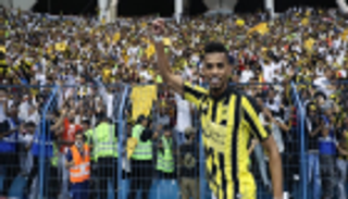 بالفيديو.. جماهير اتحاد جدة سعيدة بإسقاط النصر في الدوري السعودي