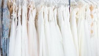 اختيار فستان الزفاف مهمة صعبة تواجه الكثير من الفتيات- أرشيفية