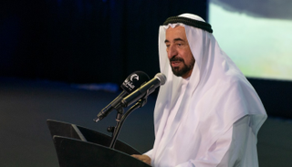 سلطان القاسمي بحضور سعود القاسمي يعلن عن مشاريع حيوية في خورفكان