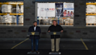 بومبيو يدعو مادورو إلى فتح حدود فنزويلا أمام المساعدات الإنسانية