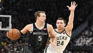 باكس ضد بيستونز