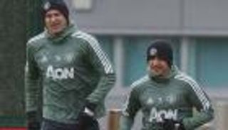 ماتيتش وسانشيز على رأس قائمة مانشستر يونايتد لمباراة برشلونة