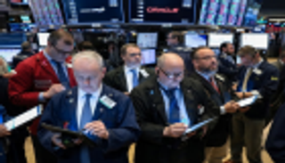 تراجع أرباح جولدمان ساكس يضغط على وول ستريت عند الفتح