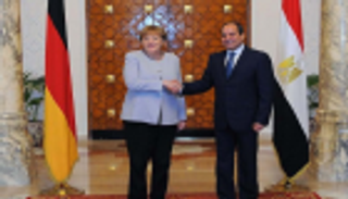 السيسي لميركل: نسعى لوحدة ليبيا وندعم خيارات شعب السودان