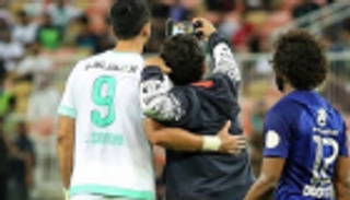 انقسام بين جماهير أهلي جدة بسبب السومة 