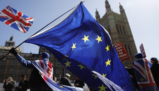 تحديد علاقة بريطانيا بالاتحاد الأوروبي يثير الكثير من الأزمات- أ ف ب