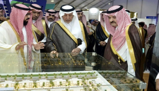 الأمير خالد الفيصل مستشار خادم الحرمين الشريفين أمير منطقة مكة المكرمة