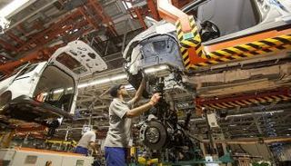 الناتج الصناعي التركي يهبط 5.1% 