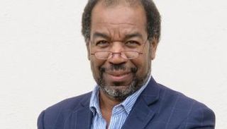 الروائي السوداني طارق الطيب 