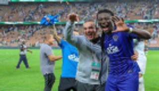 جوميز يستعين باللغة العربية لتحفيز جماهير الهلال