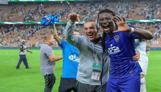 جوميز مهاجم الهلال السعودي 