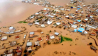 إيران تغلق 12 بئرا للنفط والإنتاج يهبط مجددا